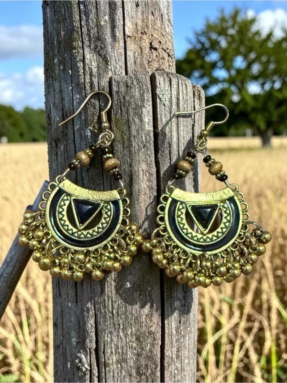🫶🏻 5 ⭐️ Rated!  Boho Western Gold and Black Dangle Earrings